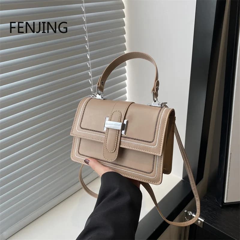 Fashion Casual Luxury Handbag Designer Vintage Small Square Crossbody Bag Trendy Belt One Shoulder Messenger Bag Casual Totes