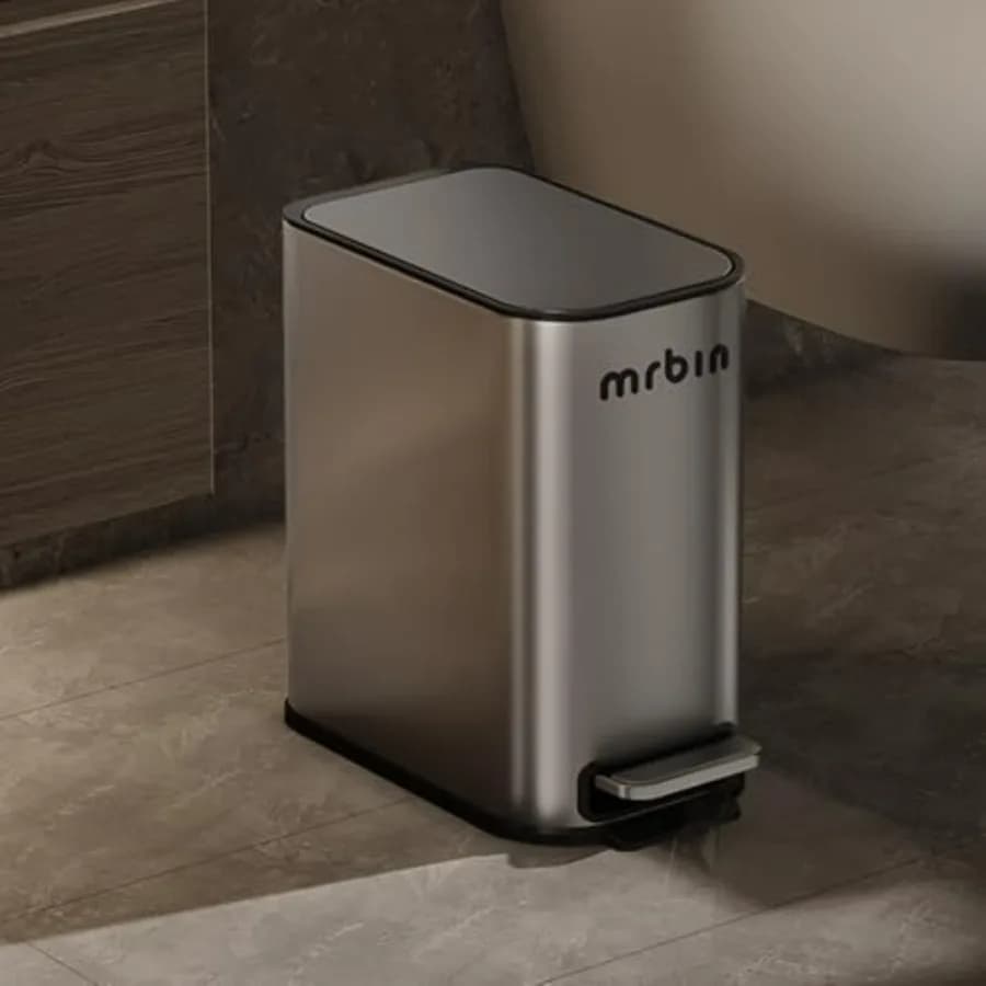 Cestino per Rifiuti in Acciaio Inox per Bagno con Coperchio, 1,6 Galloni, Sottile, in Metallo, con Pedale, Grigio Eclipse, per Ambienti Stretti