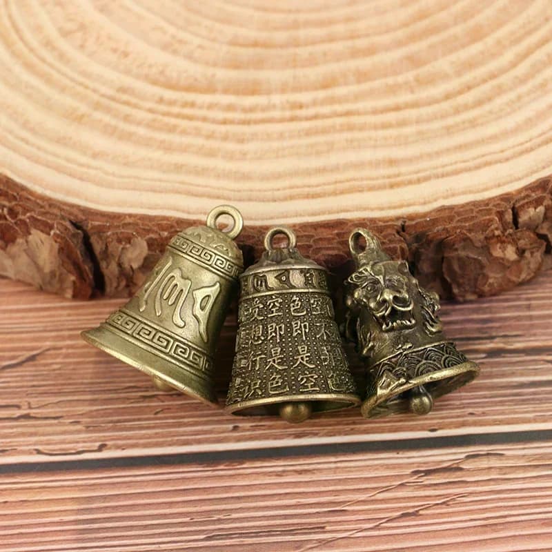 Antique Alloy Wind Chime with Three Lion Bells, Car Pendant Guanyin Mini Sculpture, Retro Feng Shui Bell Prayer Charm