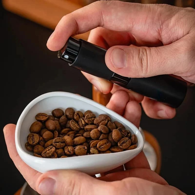 Vassoi per la Dose di chicchi di caffè cucchiaino in ceramica bianca separatore di tè in ceramica Set di vasi strumenti vassoi per cucchiai da tè accessori per smerigliatrice manuale