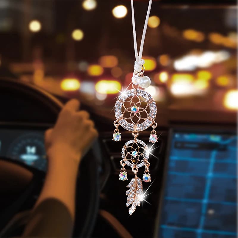 Diamond-encrusted flower shape dreamcatcher car pendant, fashion car mirror accessories, exquisite car interior pendant
