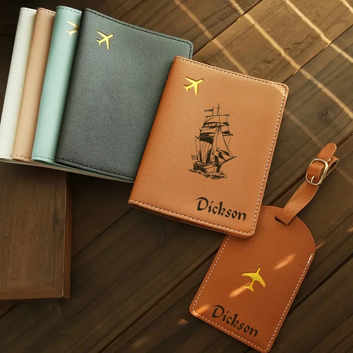 Set Personalizzato di Porta Passaporto e Etichetta Bagaglio (2 Pezzi), Combo con Nome in Lettere Dorate, Portafoglio da Viaggio Pieghevole Leggero, in Pelle