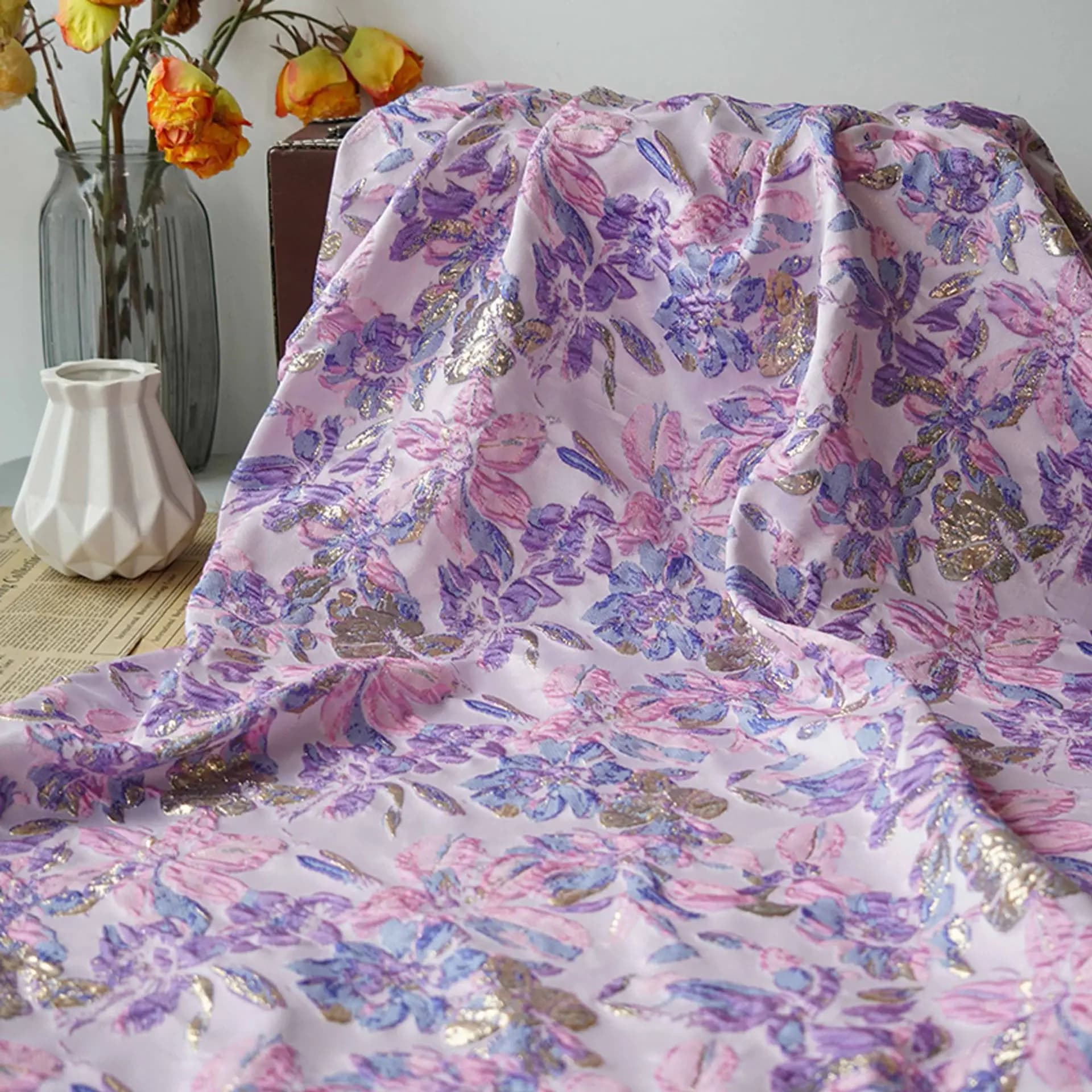 140Cm Wide Dreamy Pink Purple Gold Thread Floral Jacquard Textile Material 3D Embossed Puff Skirt Vest Dress Woven Fabric F206