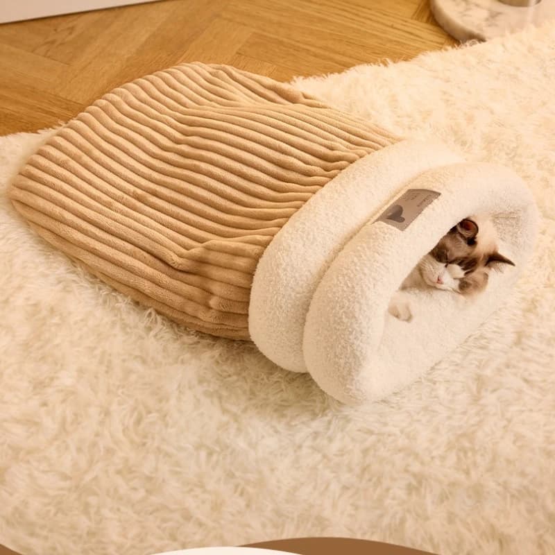 Pet sleeping bag, autumn and winter heat, sleeping bag for cats, nest closed with drill hole, sense of safety of dog nest drill