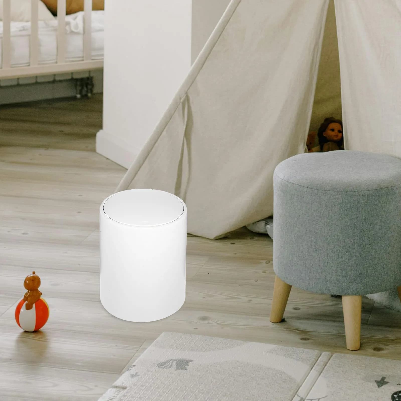 Cestino per Rifiuti Bianco con Coperchio a Pressione, Portatile in Plastica per Camera da Letto, Bagno, Cucina, Ufficio, Design Moderno Compatto con Ampia Apertura