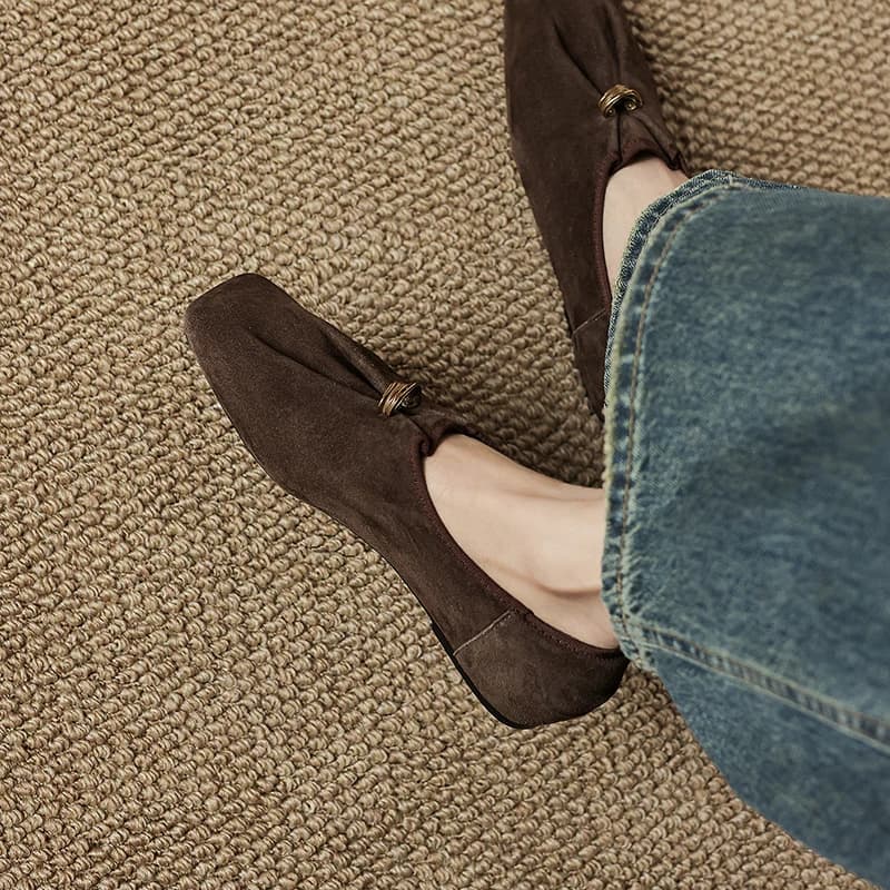 2027 New Autumn Women Loafers Genuine Leather Women Shoes Round Toe Increase Height Women Pumps Soft Modern Ladies Shoes