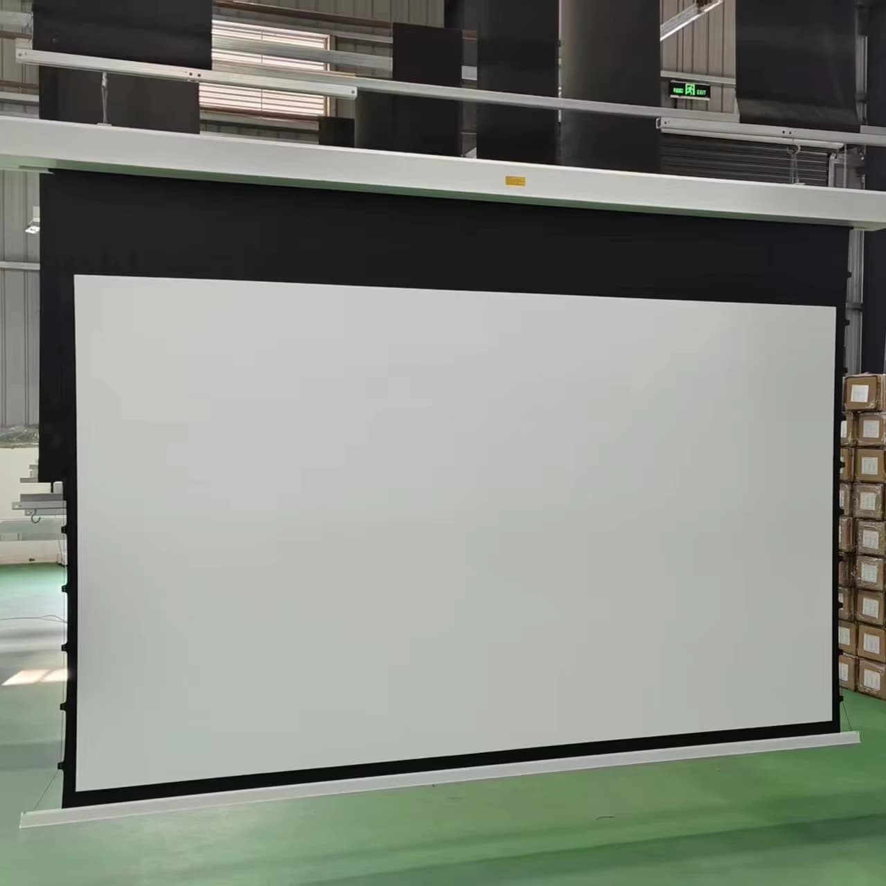 Hot Trends Schermo per proiettore elettrico da incasso a soffitto bianco opaco 4K Formato Home Theater Schermo di proiezione motorizzato 16:9