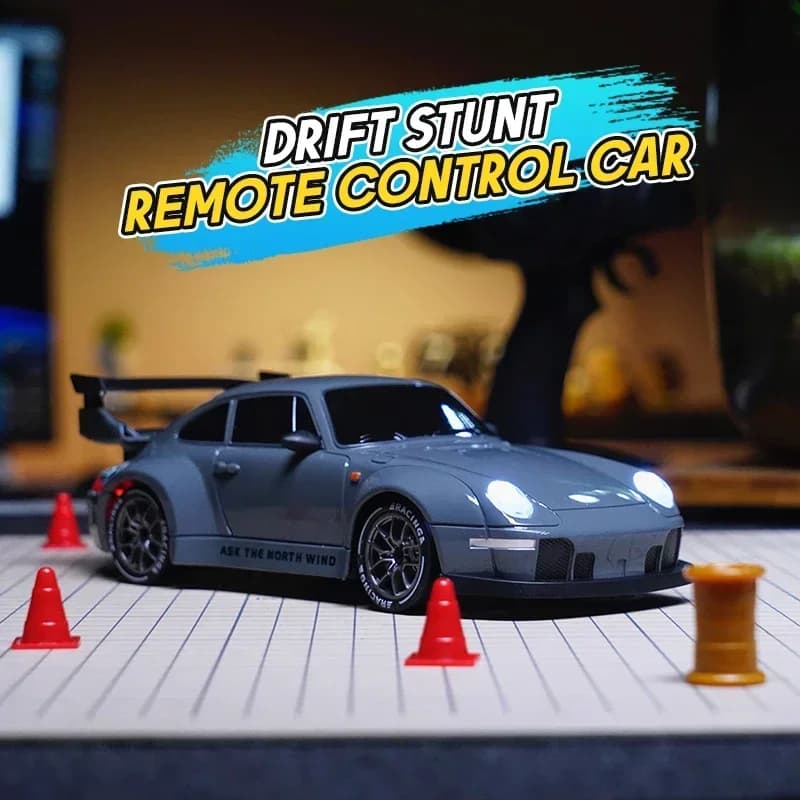 Telecomando Drift Car Full Size Mini telecomando Modello di auto da corsa 2.4G Radio ad alta velocità RC Car Boys Toys Regali di compleanno