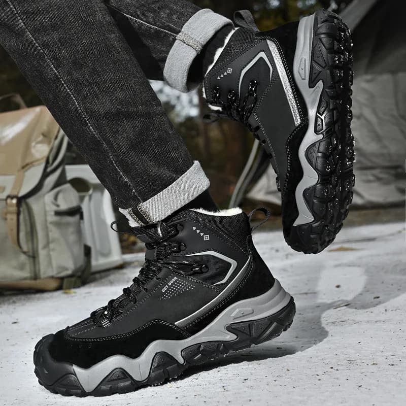 Vendita calda scarpe alte da uomo in pelle da esterno stivaletti da uomo di moda design stivali da trekking all'aperto scarpe casual da uomo antiscivolo