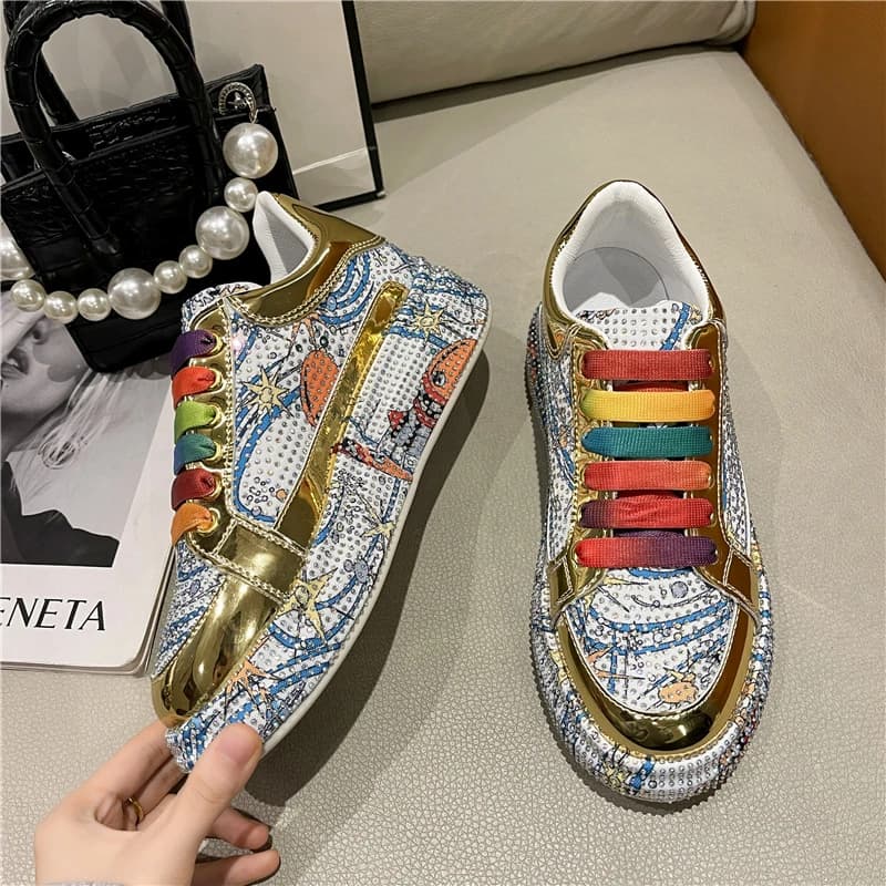 Women's Graffiti Print Sneakers Fashion Lace-up Flat Bottom Platform Sneakers Casual Skateboard Shoes Luxury Vulcanized Shoes