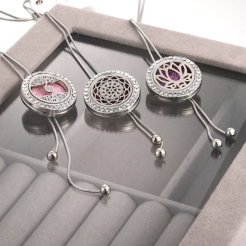Nuova collana per aromaterapia pendente diffusore medaglione aperto collane con nappe collana di oli essenziali di profumo di aroma di cristallo per le donne