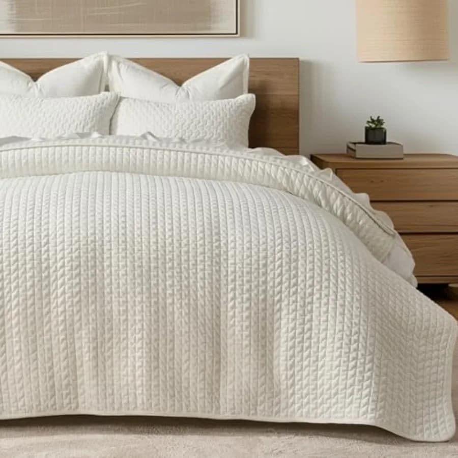 EVERGRACE Luxury Velvet Quilt Set Queen Size 3 Pcs Soft Cross-Stitch Velvet Comforter Set with Pillow Shams Lightweight Coverle