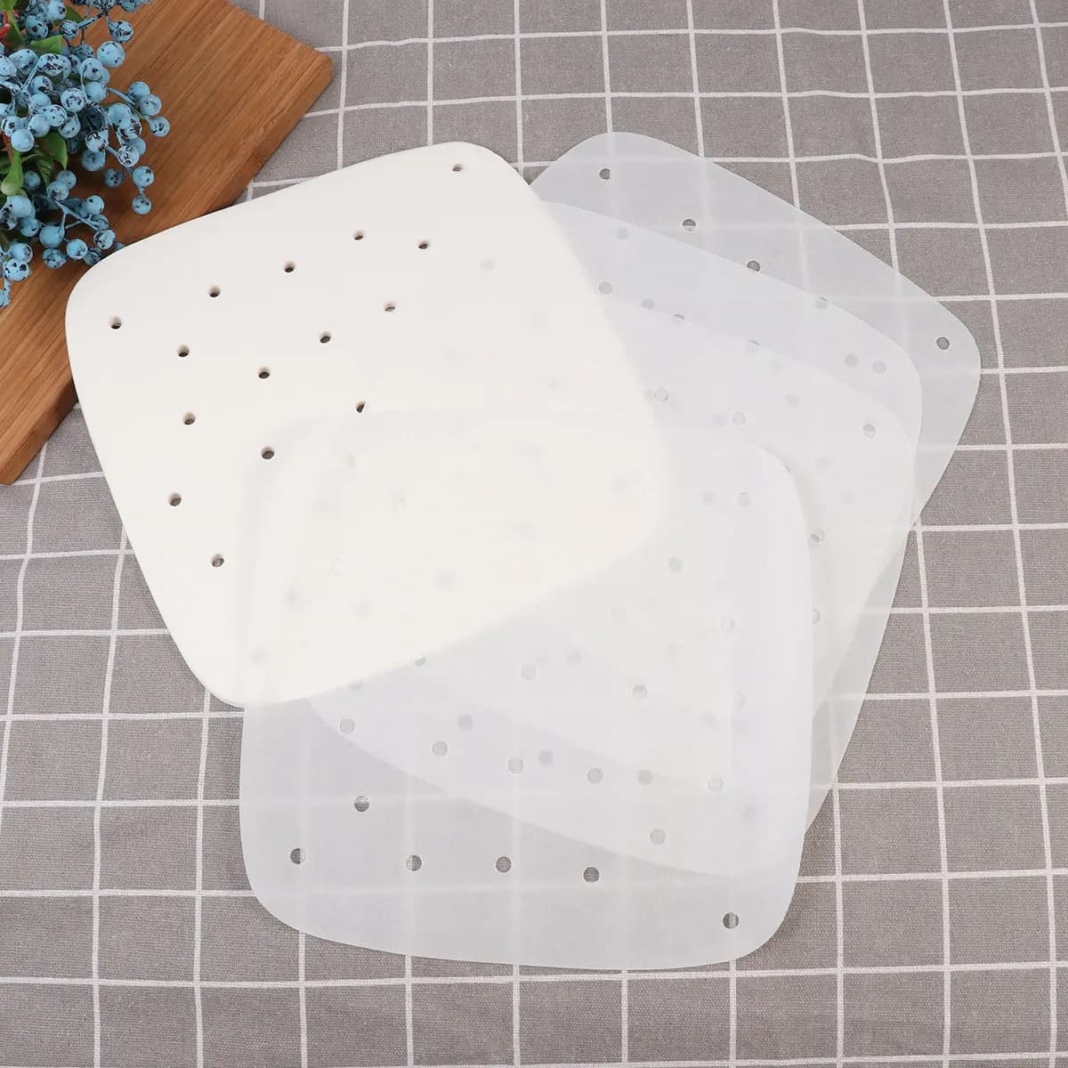 100 Sheets 7.5 Inches Pre-Cut Perforated Silicone Coated Food Grade Steamer Liners for Bamboo Steamers Air Fryers Non-Stick