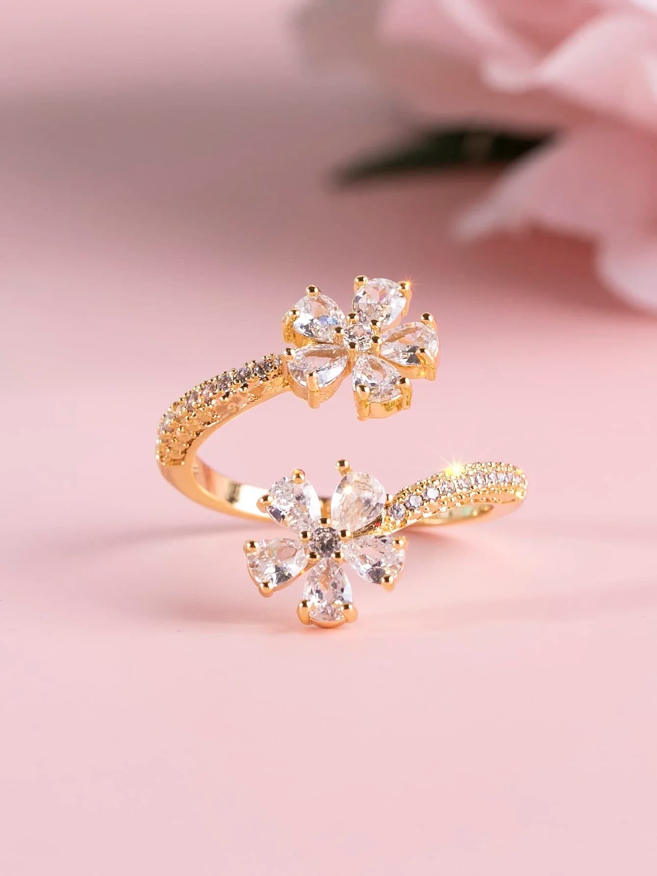 Anello regolabile con fiore per donna, design floreale romantico, regalo per San Valentino, anniversario, feste e uso quotidiano