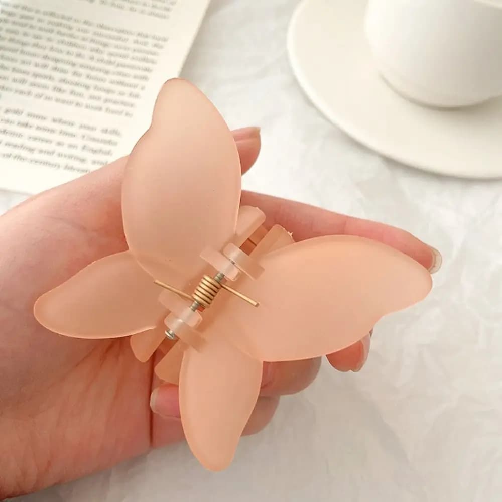 New Colorful Butterfly Hair Claw Clip Gradient Headwear Hair Clip Hair Accessories Matte Barrette Girls