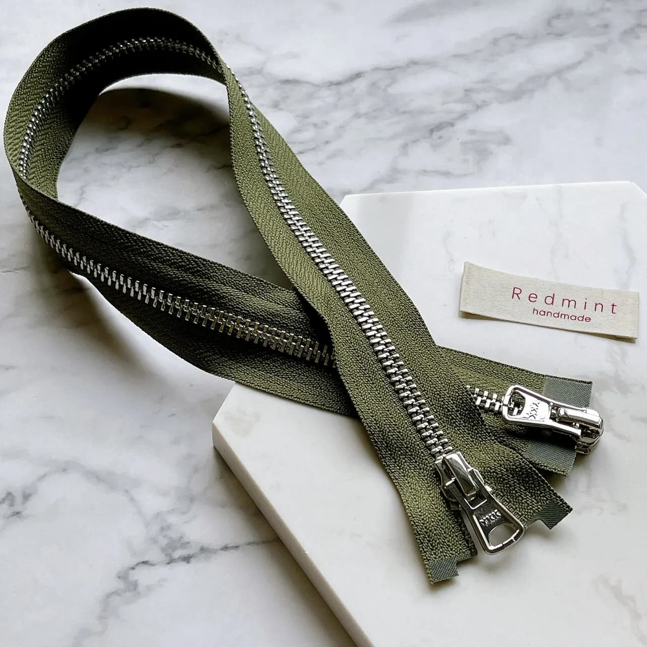 Premium 5 # Cerniera YKK Argento Lucido a Doppia Testa con Coda Aperta per Giacca, Cardigan, Maglione, Abbigliamento in Lana, Verde Oliva 566