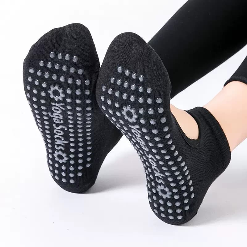 Silicone anti-slip yoga socks Sports ball socks for interiors in breathable cotton without back Professional casual Pilates socks in plain color