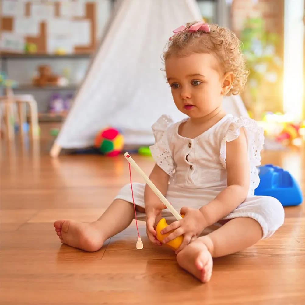 Set di 10 Canne da Pesca Magnetiche in Legno, Gioco Educativo per Bambini dai 3-8 Anni, Divertimento all'Aperto per l'Asilo