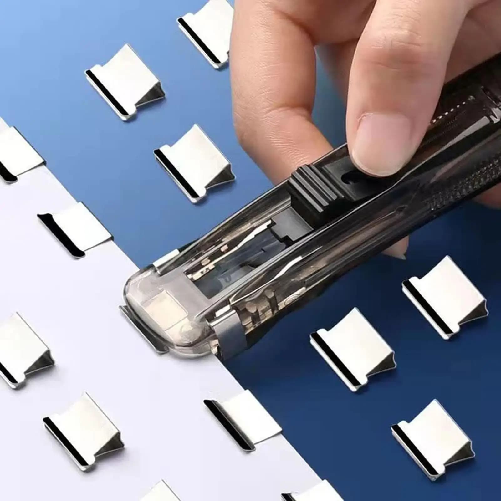 Cucitrice a pressione, fermagli per carta, cucitrice da scrivania con 50 clip di ricambio in acciaio inossidabile per forniture per ufficio e scuola