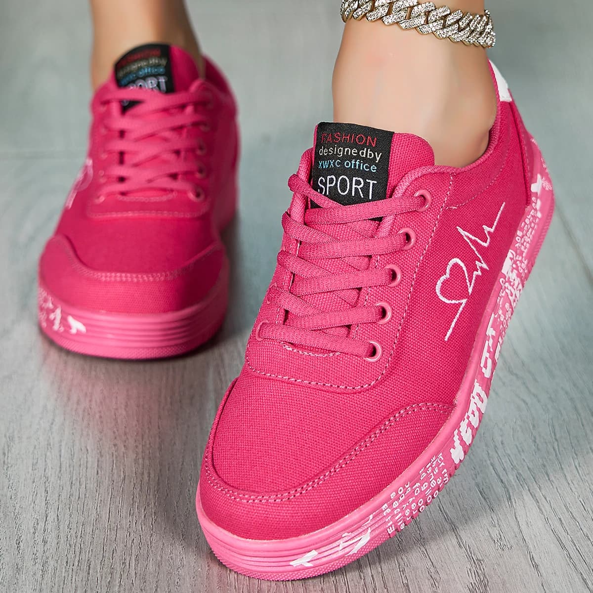 Scarpe da ginnastica da donna con design a cuore per donna, comode scarpe da skate con plateau e suola morbida con lacci, scarpe basse per San Valentino, Me