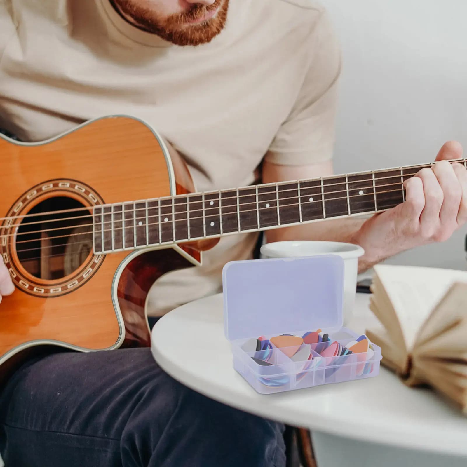 100 Pezzi Plettri in Plastica Lisci per Chitarra, Basso, Ukulele, Chitarra Acustica - Performance Sonora Professionale