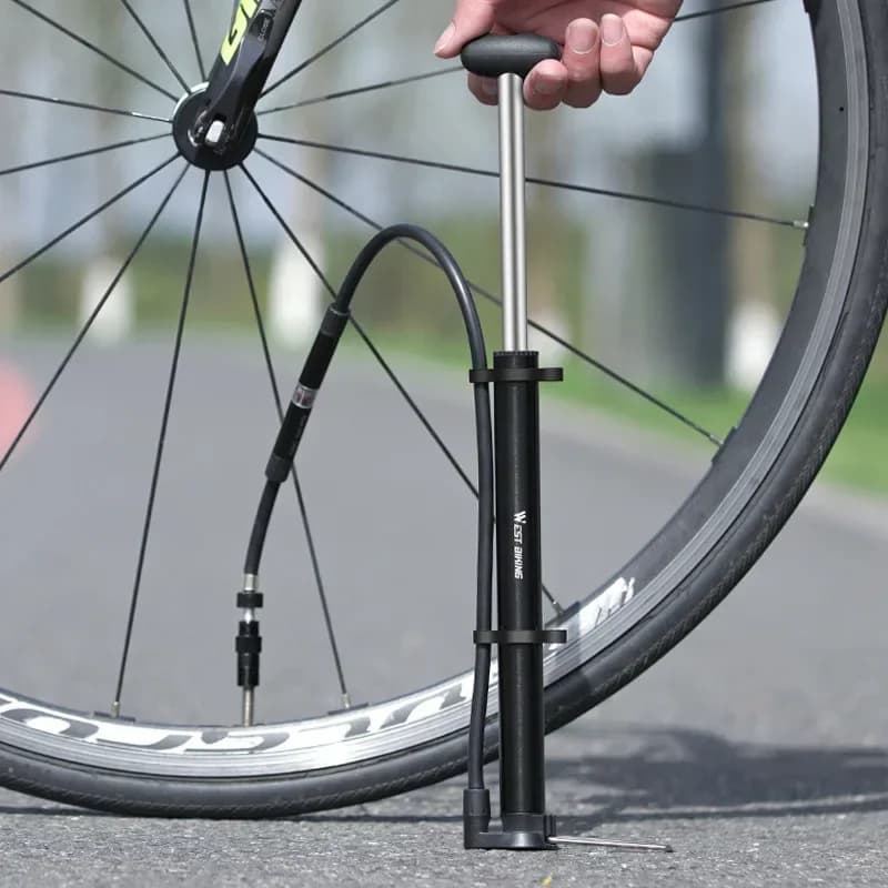 Pompa da bici Mini portatile da ciclismo Pompa ad aria manuale Sfera ad alta pressione Mountain MTB Gonfiatore per pneumatici per bicicletta da strada Valvola Schrader Presta