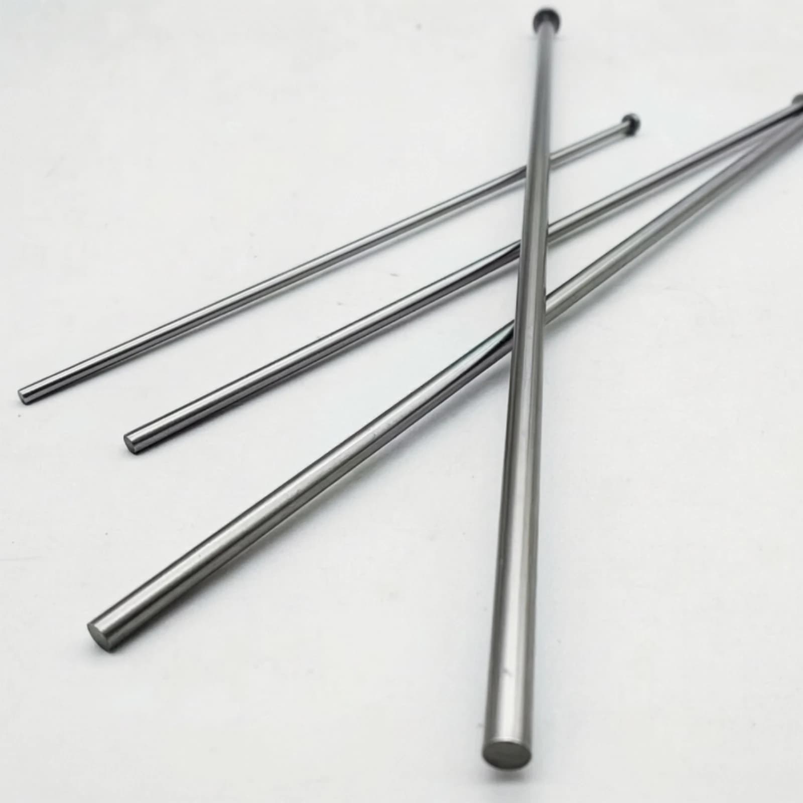 4 Pieces Metal Punch Pins Cylindrical Punch Pin Tool Set Straight Tools Rigid for Mechanics, Motor Repair, Engine Maintenance