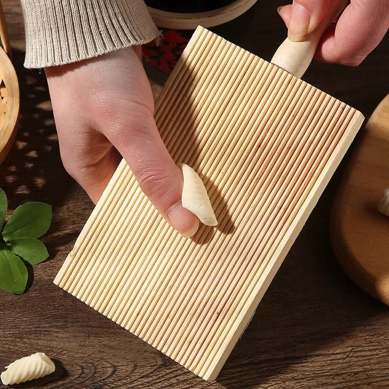 Tagliatelle in legno fatte a mano Vassoio per pasta Gnocchi di patate Gnocchi Roller Pasta Paddle Board Maker Dessert Pasticceria Strumenti di cottura L