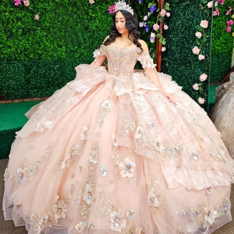 Abiti Quinceanera rosa lucido con spalle scoperte Applique Fiore che borda Fiocco di cristallo Corsetto in tulle Festa di compleanno Abito dolce 16