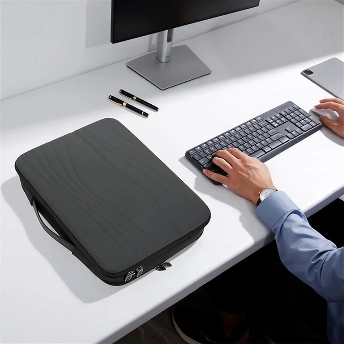 Shockproof Protective Laptop Sleeve Case for Pro M3 Max M2 M1 15.6 16 Inch Slim Carrying Laptop Bag Men Women