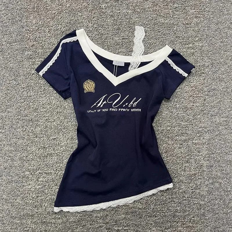 T-shirt a maniche corte con scollo a V per ragazza piccante in stile americano, sensazione estiva di fascia alta da donna, spalla patchwork in pizzo dimagrante e slimm