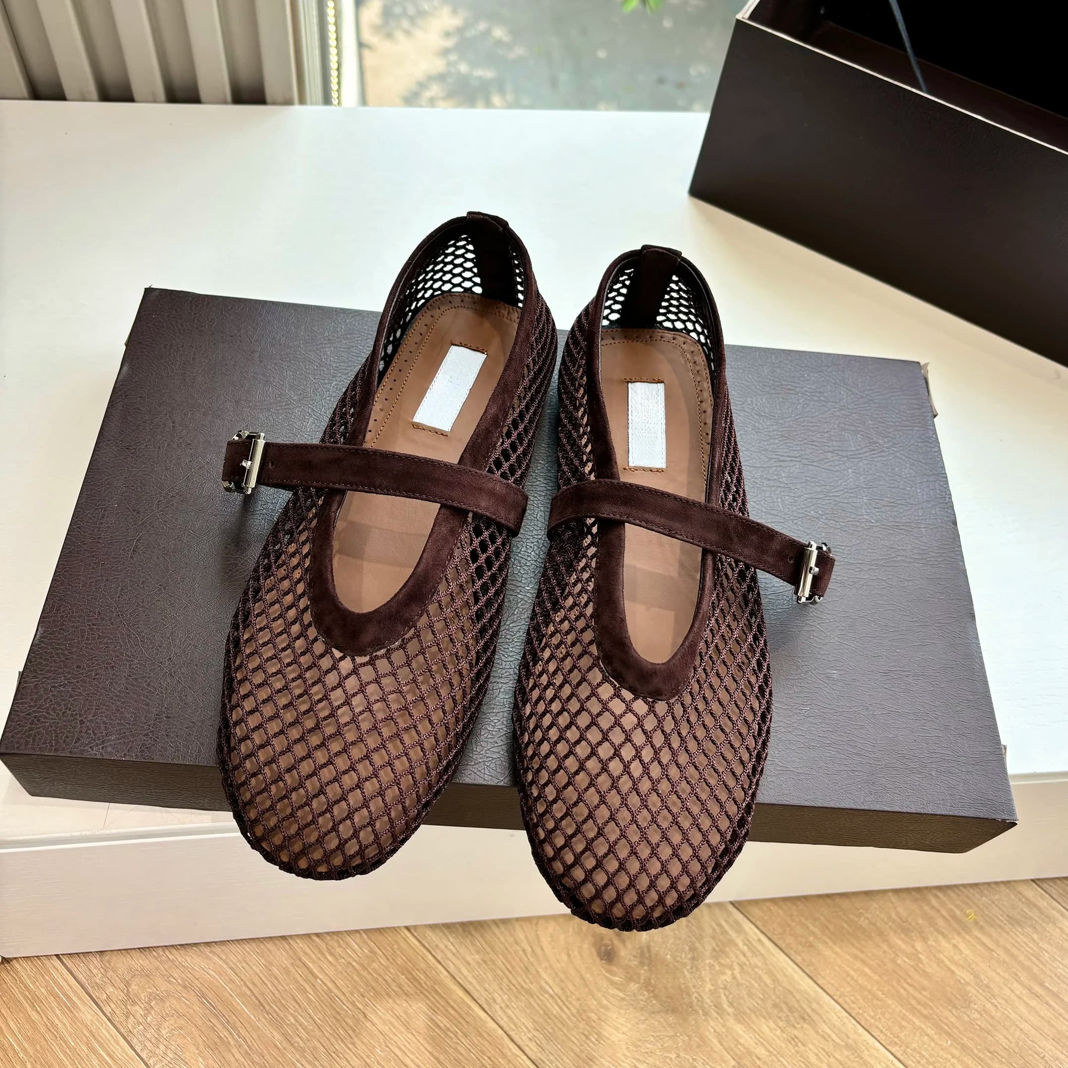 Scarpe da balletto Mary Jane da donna in vera pelle con punta tonda e suola piatta, traspiranti, stile rete da pesca, collezione estate 2026