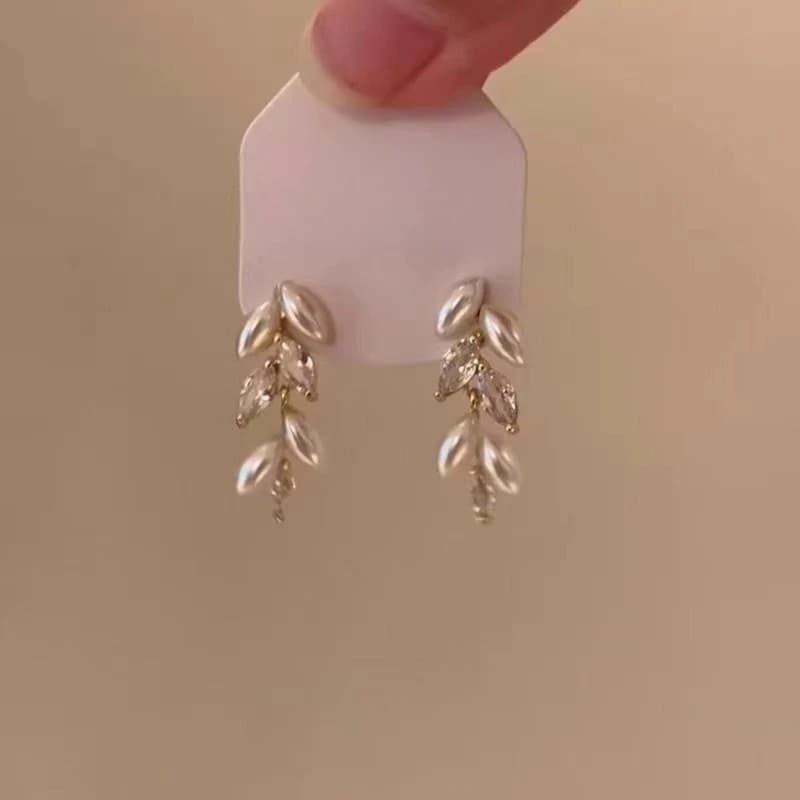 New product harvest beautiful super flash silver wheat stud earrings women's fashion niche high-end temperament versatile earrings