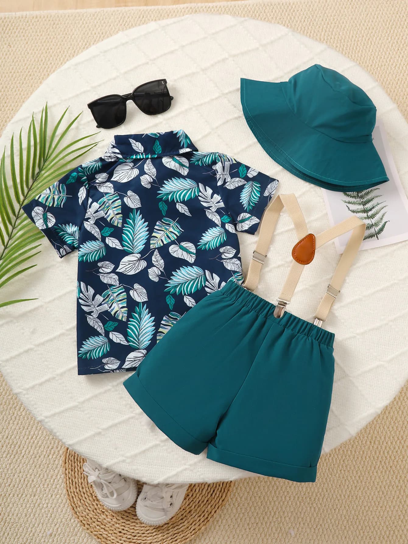 Summer 1-5 Years Old Cool Boys Hawaiian Style Short-Sleeved top And Strap Shorts With Hat 3-Piece Set