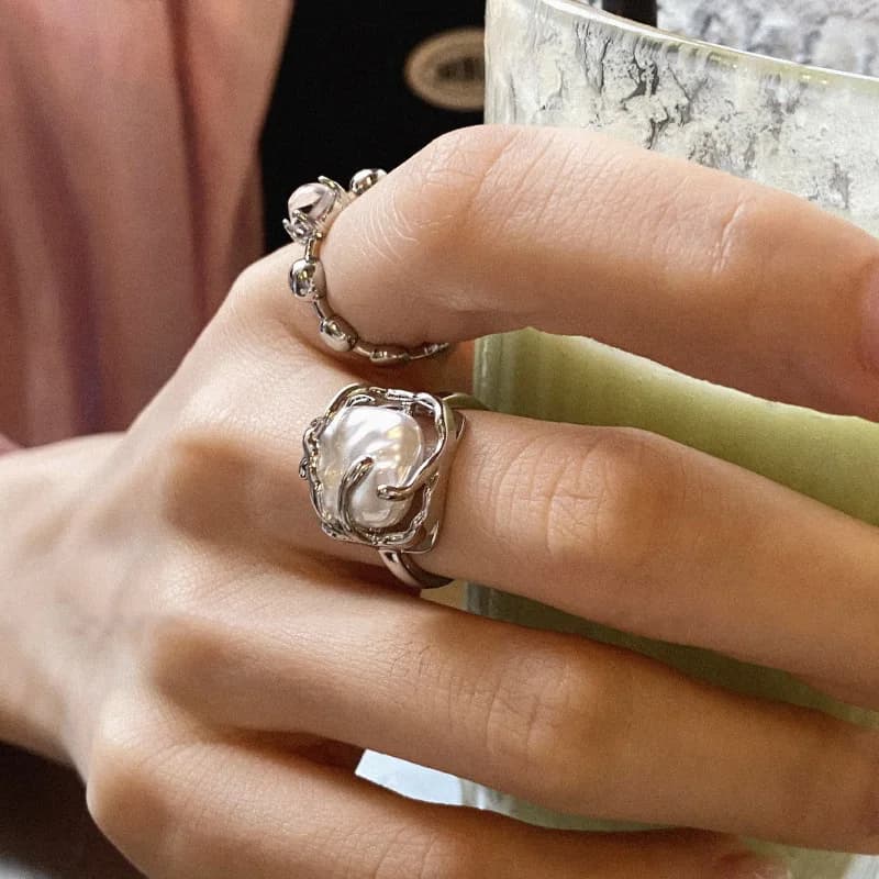 Anello coreano con perle barocche di nicchia, da donna, lusso leggero, alla moda, versatile, di alta gamma