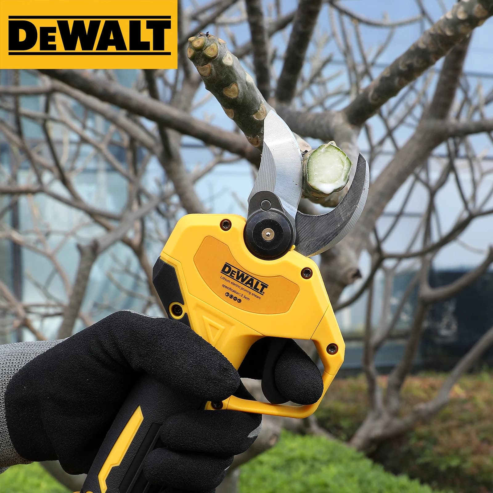Nuove Forbici da Potatura a Batteria Dewalt 18V Brushless 2025: L'Utensile Ideale per una Potatura Precisa e Senza Sforzo di Alberi da Frutto e Rami