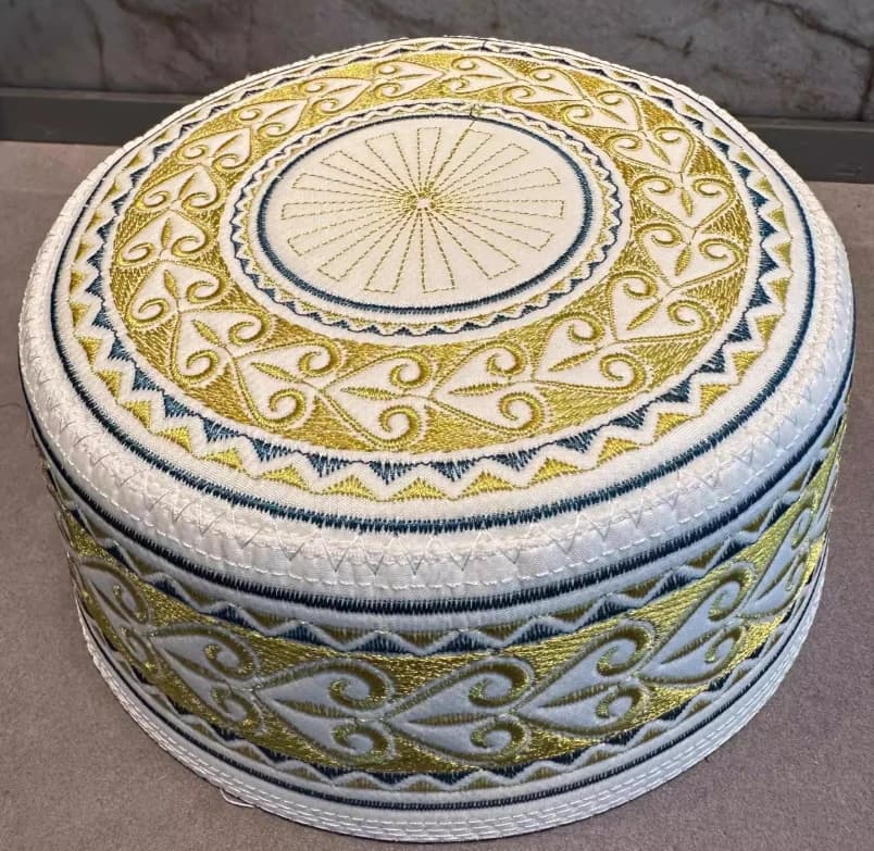 Cappello dell'Arabia Saudita, berretto Xinjiang Hui ricamato da uomo