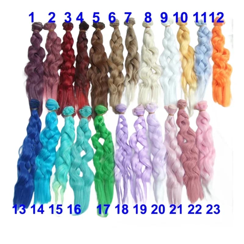 Parrucche per bambole spesse ondulate color arcobaleno con capelli ricci lunghi da 25 cm all'ingrosso in fabbrica