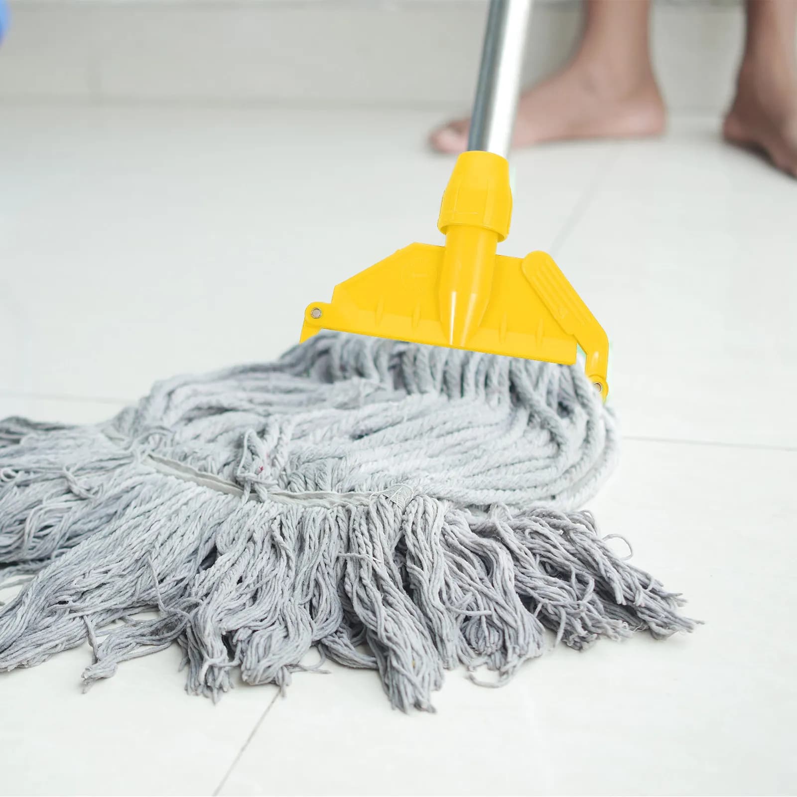 Robust Plastic Mop Head Clamp Detachable Mop Replacement Holder for All Standard Mops Quick Install Remove Strong Hold No Fall