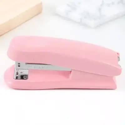 Piccolo Graffettatore Compatto Portatile in Metallo per Ufficio, Graffettatore da Scrivania Manuale Resistente, Gadget Essenziale per Ufficio e Forniture per Aula