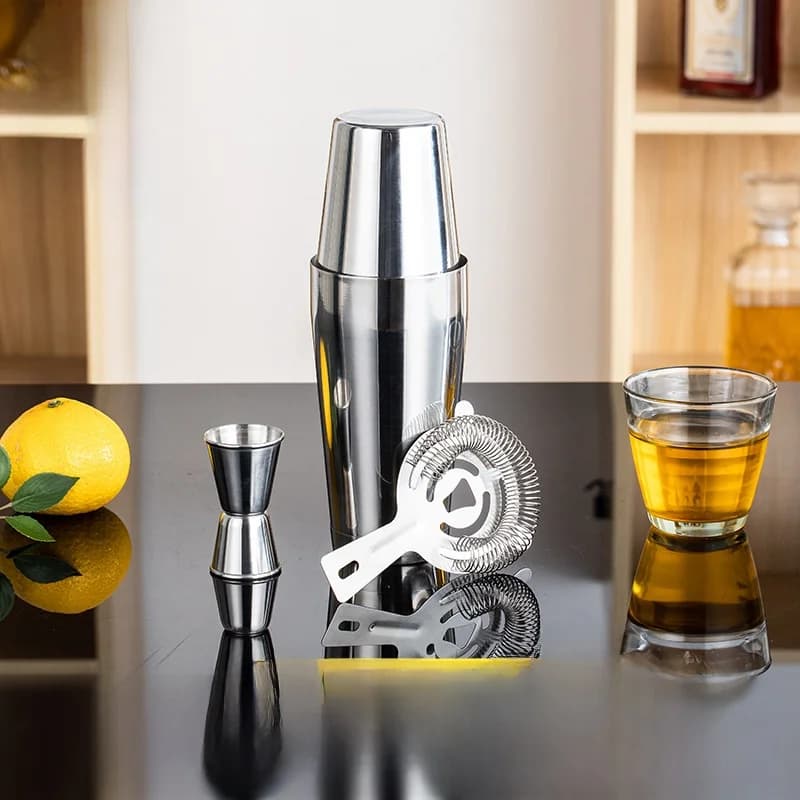 Set di Strumenti da Bar in Acciaio Inox, Shaker per Cocktail Boston, Set di Quattro Pezzi per Miscelare Bevande, Materiale Interno in EVA, Stagione Estiva
