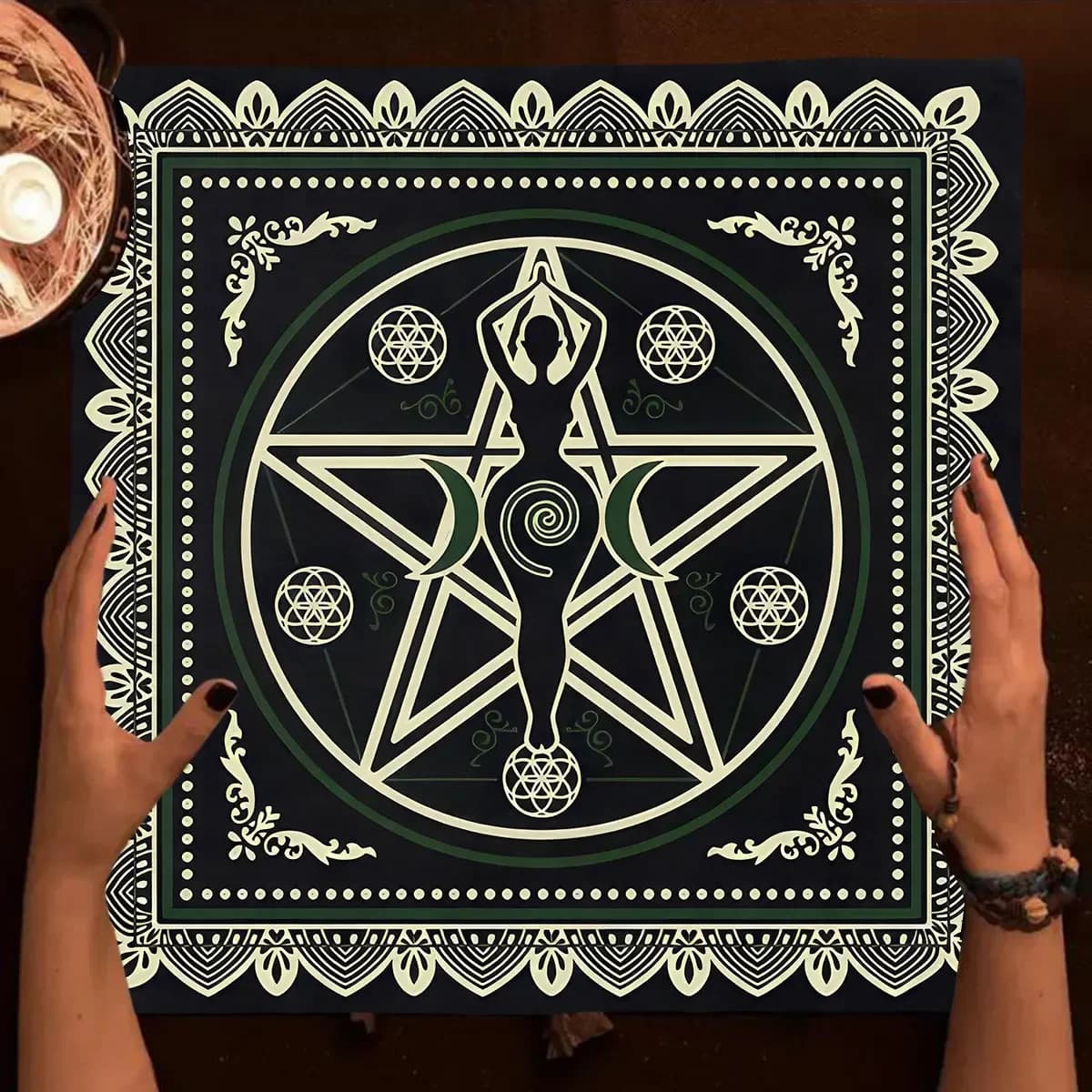 Rune magiche Tarocchi Tovaglia Altare Panno Tarocchi Arazzo Appeso a parete Witchy Decor Spirituale Oracle Card Pad Gioco da tavolo Zerbino