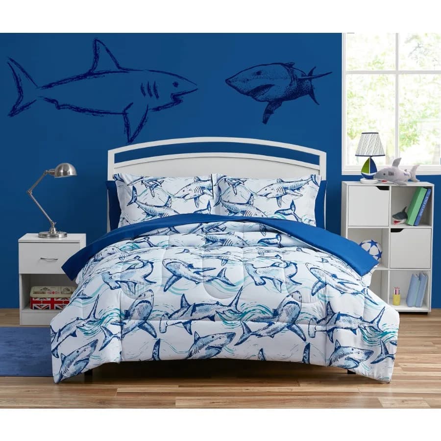 Reversible Bed Linen Set in Blue Shark Theme Polyester, 7 Pieces, for Double Bed
