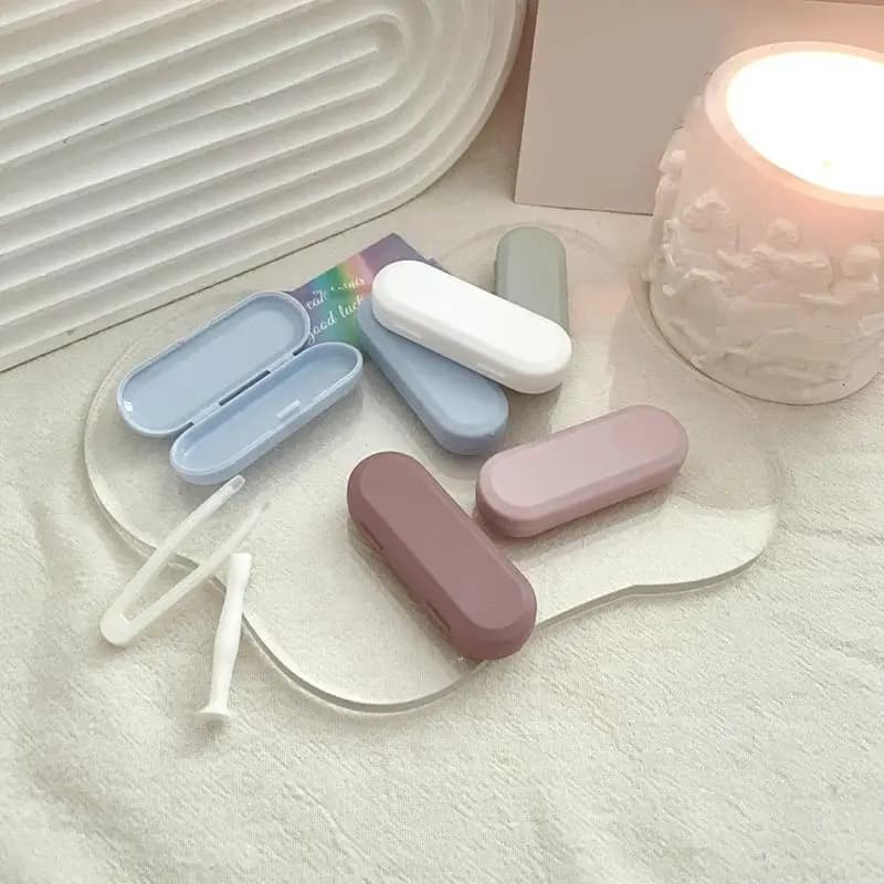 Kit portatile per lenti a contatto color caramella, 1 pezzo, con pinzette e bastoncino a ventosa per uomo e donna