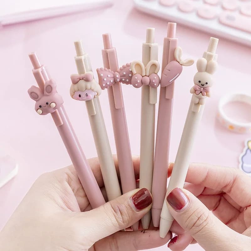 Set di 5 Penne Gel Decorative Rosa con Disegni Cartoon, Punta 0.5mm, Inchiostro Nero, per Ragazze, Penne Kawaii con Coniglietto e Fiocco, Articoli di Cancelleria e Regalo