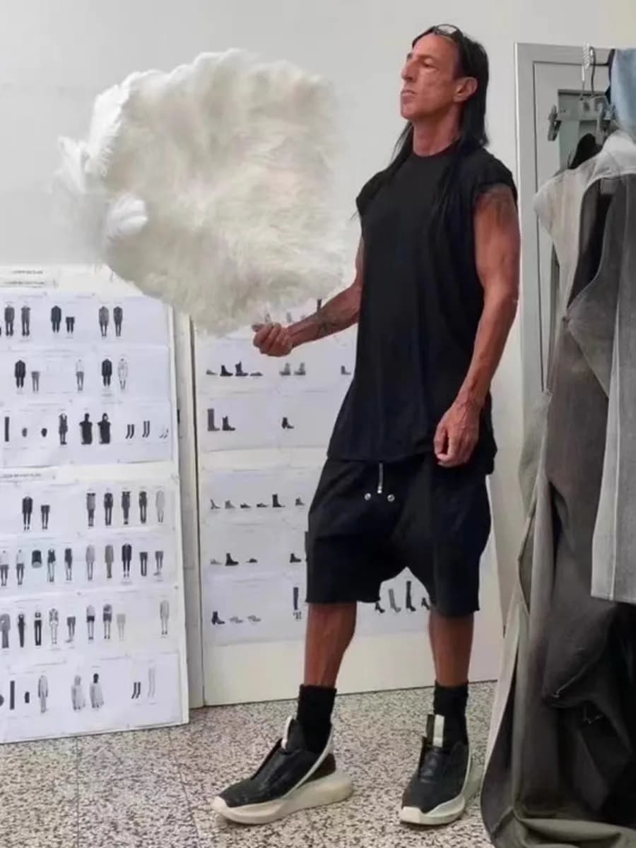 Mauroicardi Pantaloncini neri morbidi casual larghi primavera estate per uomo Pantaloni corti dritti con coulisse in vita alta elastica da uomo