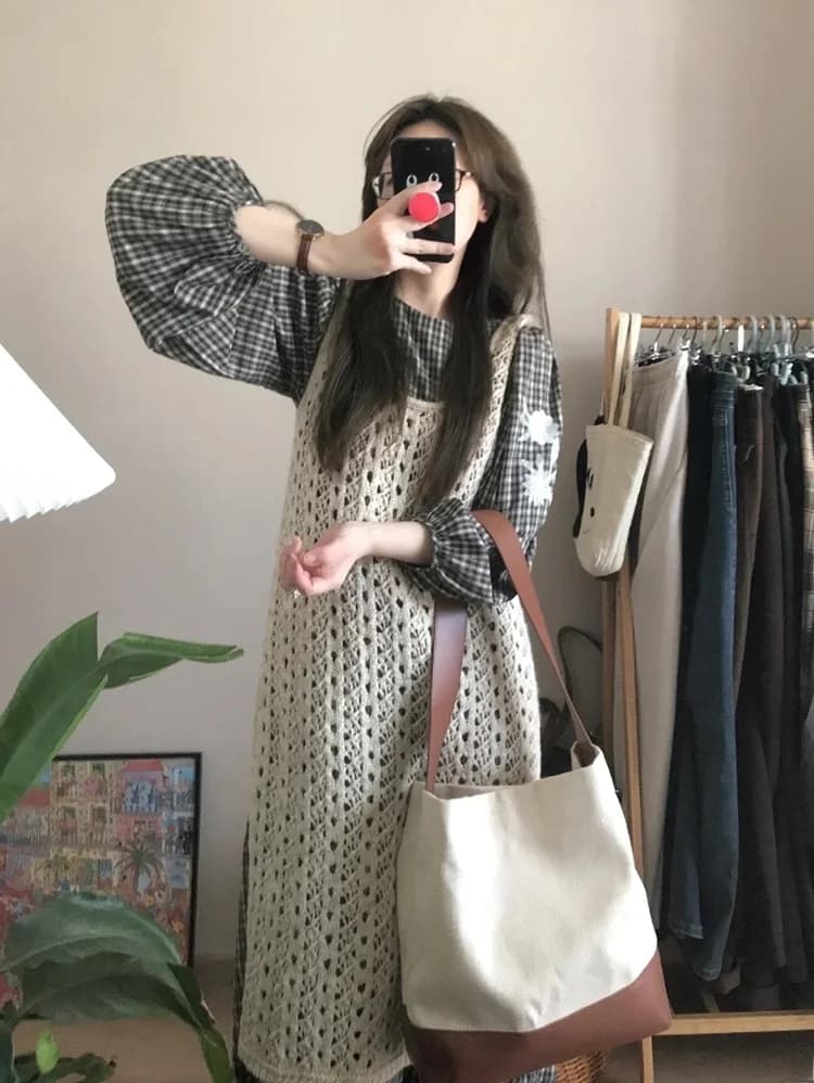 Completo Set Coreano per le Vacanze di Inizio Primavera: Gilet Lavorato a Maglia Scavato, Gonna e Camicia Ricamata a Quadri - Stile Casual da Donna