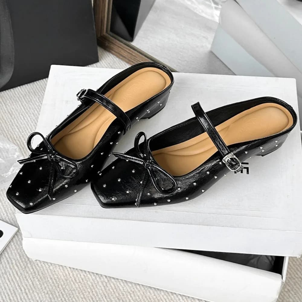 Ladies Slippers Summer Outside New Cool Slippers Fashion Rivet Women's Shoes Bag Head Hollow Low Heel Sandals Women Bowknot