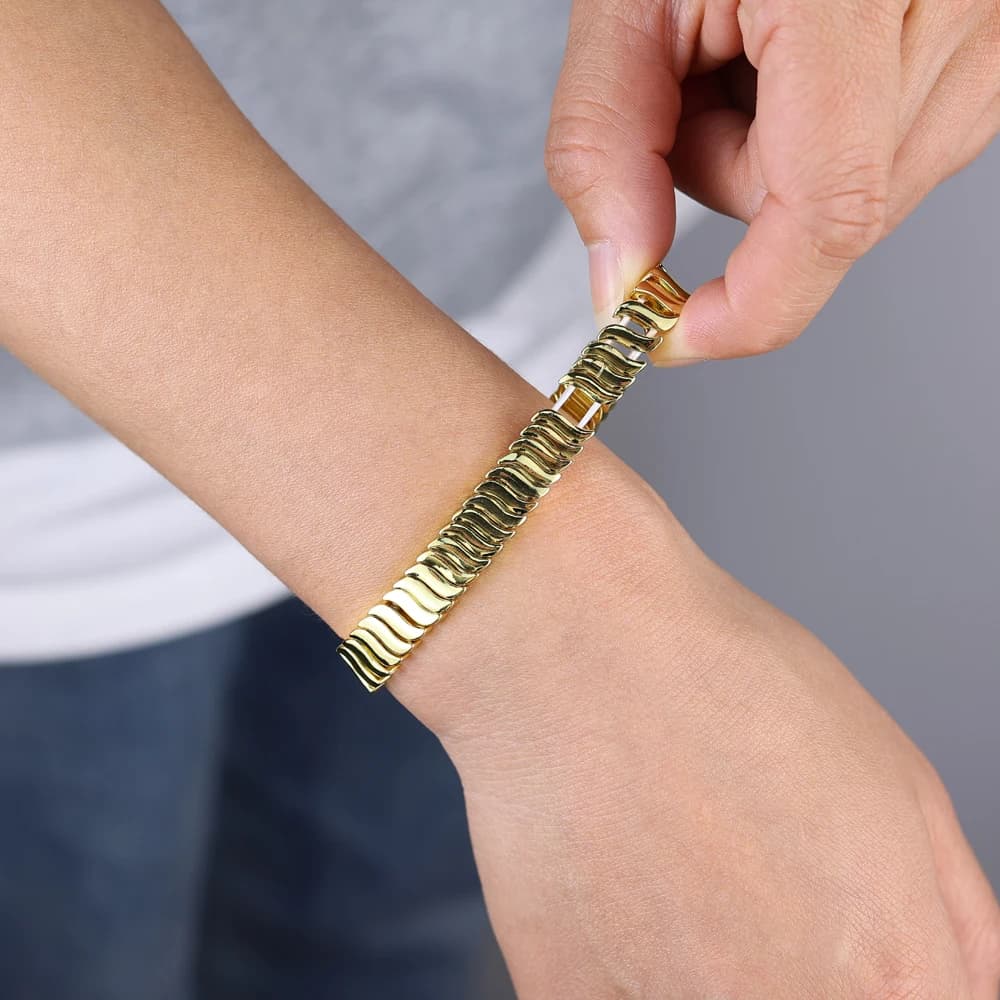 2026 New gold-plated high-polished elastic rope bracelet fashion blade arrow smooth ladies bracelet party jewelry gifts.