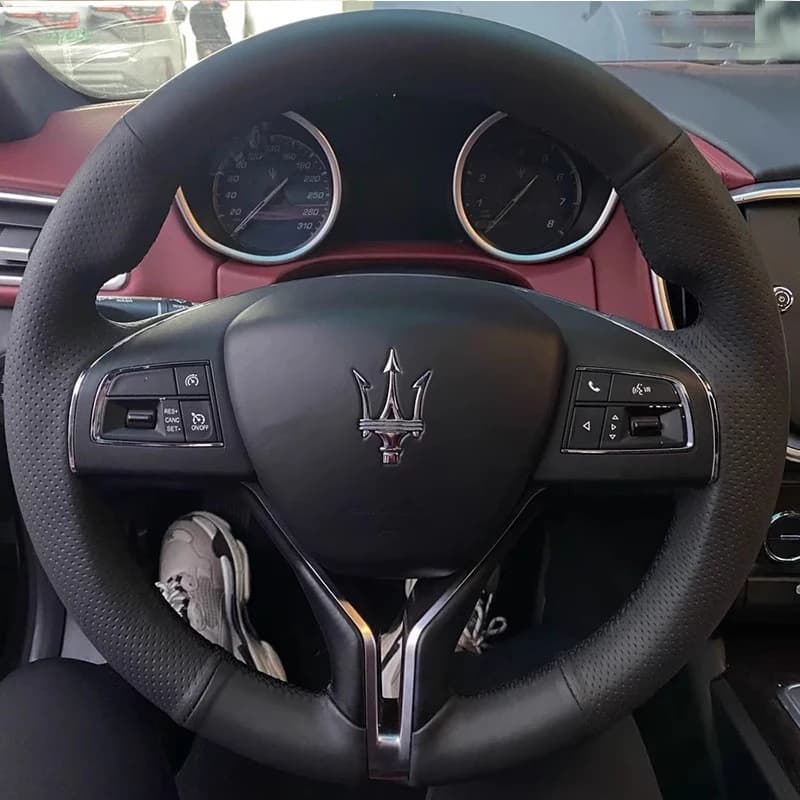 Accessori per auto in vera pelle nera cucita a mano Coprivolante per auto per ricambi auto Maserati Ghibli Levante Quattroporte